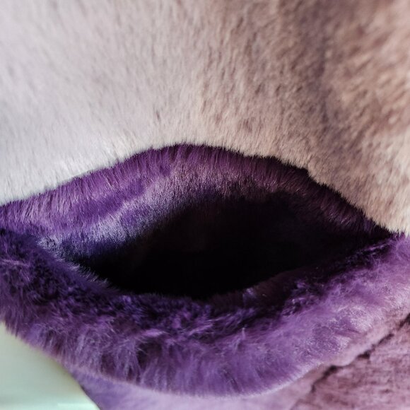 *NWT* Uchuu Reversible Faux Fur Purple/Lilac Long Vest - One Size - Picture 12 of 16